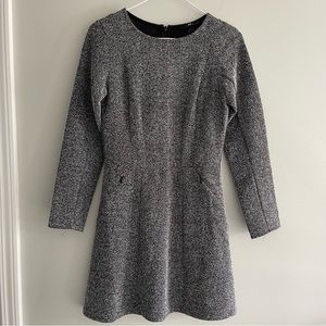 H&M black and white chevron print long sleeve mini dress